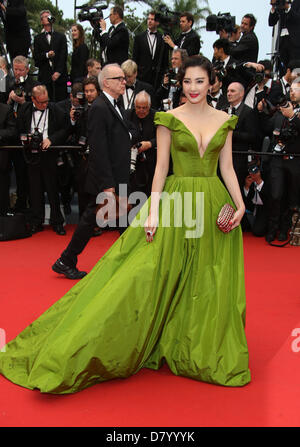 Cannes, Francia, 15 maggio 2013. L'attrice Zhang Yuqi assiste la premiere del " Il grande Gatsby" durante la 66International Cannes Film Festival presso il Palais des Festivals a Cannes, Francia, il 15 maggio 2013. Foto: Hubert Boesl/DPA/Alamy Live News Foto Stock