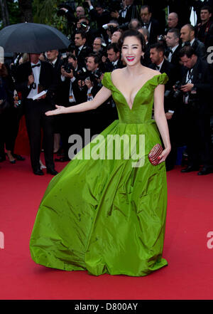 Cannes, Francia, 15 maggio 2013. L'attrice Zhang Yuqi assiste la premiere del " Il grande Gatsby" durante la 66International Cannes Film Festival presso il Palais des Festivals a Cannes, Francia, il 15 maggio 2013. Foto: Hubert Boesl/DPA/Alamy Live News Foto Stock