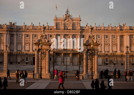 Il Palacio Real, il palazzo dei re nella capitale spagnola Madrid, Spagna, Europa Foto Stock