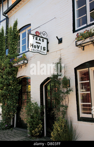 Il Soup Kitchen café in Stafford in un edificio risalente al XVI secolo e offre una tradizionale cucina casalinga e con un Hovis ha segno esterno Foto Stock