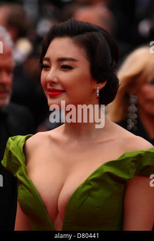 Zhang Yuqi partecipa alla cerimonia di apertura e 'Il grande Gatsby" Premiere - La 66annuale di Cannes Film Festivalat Palais des Fest Foto Stock