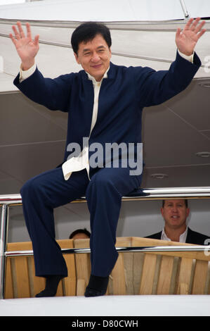 Cannes, Francia. 16 maggio 2013. Jackie Chan. Cannes Film Festival 2013 - Photocall per 'Skiptrace'. Credito: James McCauley / Alamy Live News Foto Stock