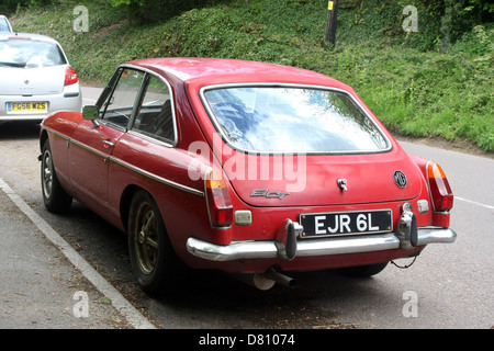 Classic MGB GT auto, in un bene usato condizione, non segni di restauro. Maggio 2013 Foto Stock