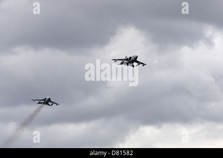 Il Tornado GR4 aeromobili a serbatoio Derwent xvi di Maggio 2013 Foto Stock