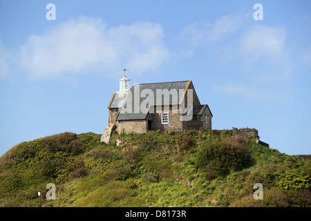 St Nicholas Cappella della Lanterna sulla collina che domina Ilfracombe Harbour, Devon, Inghilterra, Gran Bretagna, Regno Unito, Gran Bretagna, Europa Foto Stock