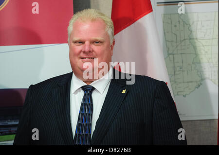 Luglio 27, 2012 FILE [FOTO] Toronto Mayor Rob Ford ha dovuto affrontare le precedenti affermazioni di abuso di droga e alcol, ma la stella di Toronto il giornale è segnalato che un video di Ford di fumare cocaina crack è stato offerto per la vendita da parte di una persona anonima. Credito: Victor Biro / Alamy Live News Foto Stock