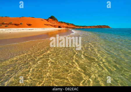Dune rosse e spiagge bianche di Capo Peron. Foto Stock