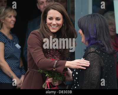 Caterina, duchessa di Cambridge aka Kate Middleton visiti il Brink Bar, Liverpool del primo non-alcoliche bar Liverpool, in Inghilterra Foto Stock