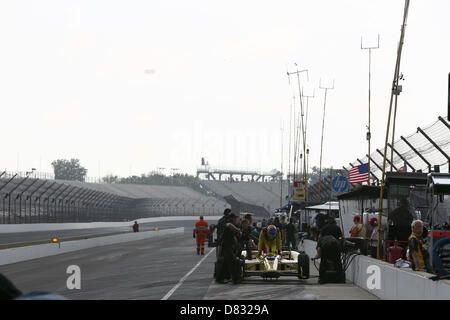 Indianapolis, Indiana, Stati Uniti d'America. Il 17 maggio 2013. Indycar, Round 5, Indianapolis, Indy 500 , IN, STATI UNITI D'AMERICA, 17-27 maggio 2013, Pratica Fast Venerdì, TOWNSEND BELL, Panther Racing (immagine di credito: credito: Ron Bijlsma/ZUMAPRESS.com/Alamy Live News) Foto Stock