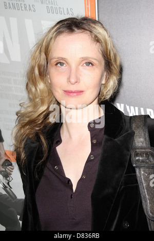 Julie Delpy 'Haywire' Los Angeles premiere presso il Teatro DGA - Gli arrivi di Los Angeles, California - 05.01.12 Foto Stock