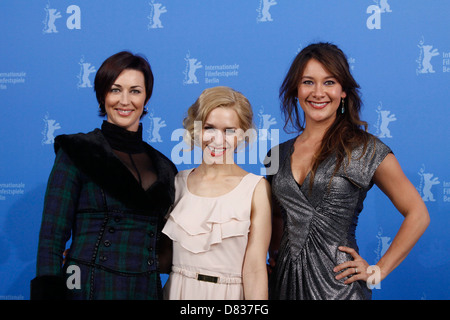 Stephanie Paolo, Julia Dietze e Peta al Sergente sessantaduesima annuale Festival Internazionale del Cinema di Berlino (Berlinale) - " Ferro cielo' Foto Stock