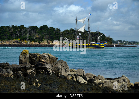 Etoile du Roy (nome iniziale : Il Grand Turk) tre-masted frigate (St Malo porto), qui la vela davanti a 'Ile Longue". Foto Stock