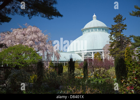 Il Enid A. Haupt Conservatorio sul New York Giardino Botanico nel Bronx Foto Stock