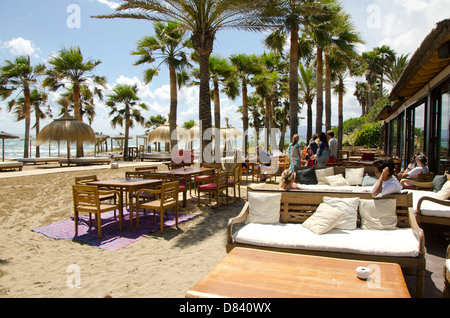 Rio vero lusso terrazza sulla spiaggia di Rio Real, lusso proprietà sulla spiaggia vicino a Marbella. Costa del sol. Spagna. Foto Stock