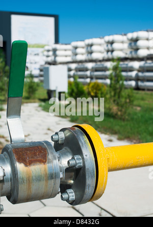 Bianco industriale bottles.Compressed butan gas naturale Foto Stock