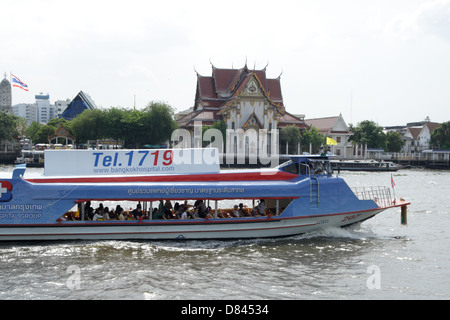 Chao Phraya Express barca servizio di trasporto lungo il Fiume Chao Phraya a Bangkok , Thailandia Foto Stock