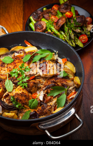 Arrosto di coniglio arrosto di verdure Foto Stock