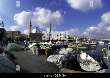 Barche ormeggiate al Marina e Porto di pesca di acri o Akko città settentrionale di Israele Foto Stock