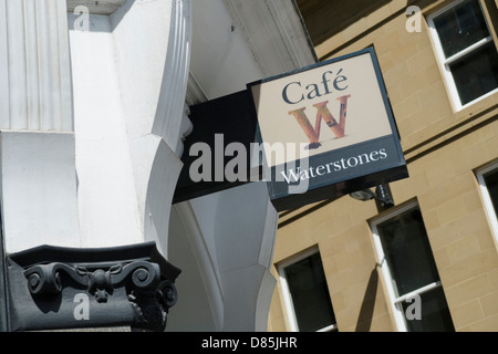 Waterstones book shop e caffetteria. Foto Stock