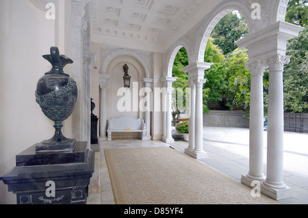 Ingresso al Grand Livadia Palace - palazzo estivo dell'ultimo Imperiale Russa di famiglia Foto Stock