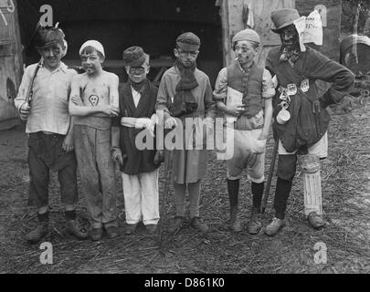 Boys Club, abito di fantasia, circa 1930 Foto Stock