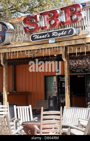 Aspirare Bang Blow Biker Bar segno sulla Mickey Spillane Waterfront autostrada, Pawleys Island, SC, STATI UNITI D'AMERICA Foto Stock