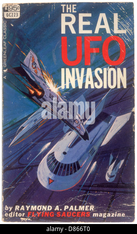 Copertina del libro, la vera invasione UFO Foto Stock