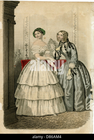 Due donne con le ultime moda francesi Foto Stock