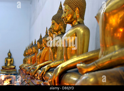Le immagini del Buddha di Wat Pho a Bangkok in Tailandia. Foto Stock
