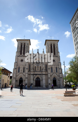 Una vista della Cattedrale di San Fernando in San Antonio, Texas Foto Stock