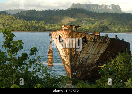 Tabella montagna vicino a Baracoa su Cuba Caraibi isola tropicale di vegetazione di montagna, natura El Yungue provincia di Guantanamo Foto Stock