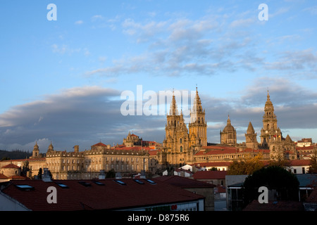 Vista dal parco Alameda della Cattedrale di Santiago. s. XII. Foto Stock