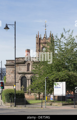 La sacra trinità, Chiesa d'Inghilterra, a Chapel Street, Salford. Una Chiesa che è anche regolarmente una sede per la musica concerti. Foto Stock