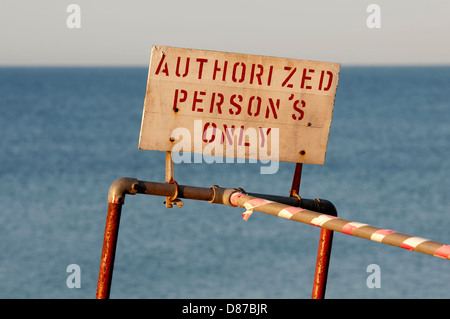 Segno sulla spiaggia Seaton, Devon, Inghilterra, Regno Unito Foto Stock