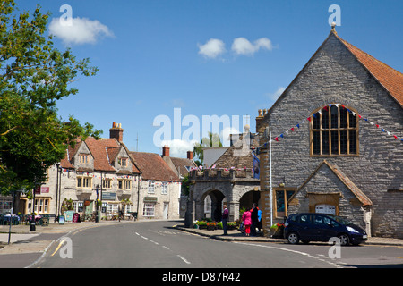 La piazza del mercato e il mercato storico croce in Somerton, Somerset, Inghilterra, Regno Unito Foto Stock