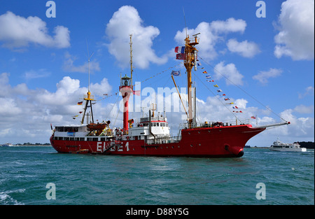 Elba 1, old lightship (Cuxhaven, Germania), qui ancorata nel golfo di Morbihan Arradon (porto). Foto Stock