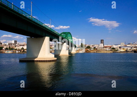 Stazione ponte sul fiume Sava a Belgrado Foto Stock