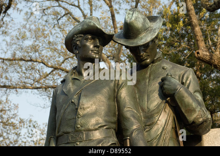 Statua di soldati confederati Memorial, Shiloh National Military Park, Tennessee. Fotografia digitale Foto Stock