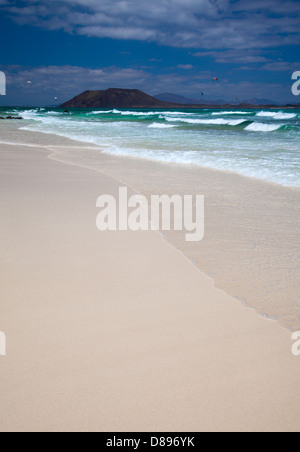 Nord di Fuerteventura, corralejo flag beach Foto Stock