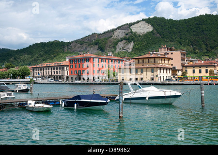 Sarnico, sul lago d'Iseo, lombardia, italia Foto Stock