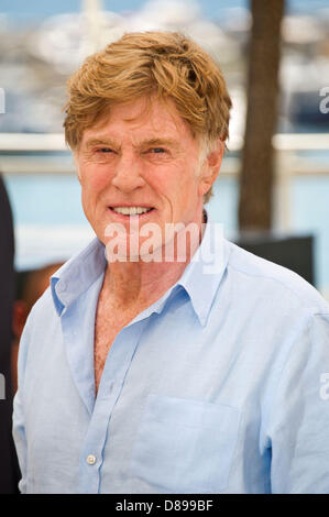 Cannes, Francia. Il 22 maggio 2013. Robert Redford al Festival del Cinema di Cannes 2013 assiste il Photocall per 'tutto è perduto' Credit: James McCauley / Alamy Live News Foto Stock