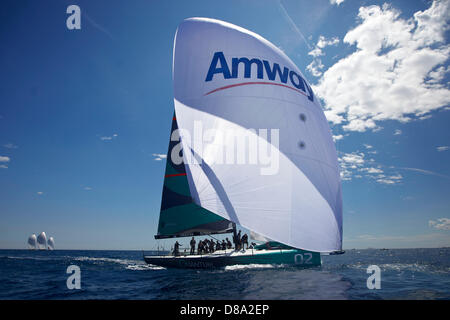 Barcellona, Spagna. Il 22 maggio 2013. Quantum (USA) rilascia spinnaker durante il giorno uno a 40 Trofeo de vela Conde Godo del Real Club Nautico de Barcelona. Credit: Azione Plus immagini di sport/Alamy Live News Foto Stock