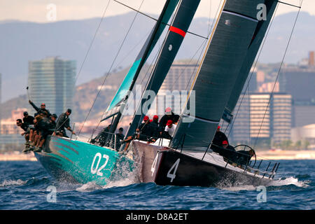 Barcellona, Spagna. Il 22 maggio 2013. L'Azzura e Quantum in stretta imbastitura del giorno uno a 40 Trofeo de vela Conde Godo del Real Club Nautico de Barcelona. Credit: Azione Plus immagini di sport/Alamy Live News Foto Stock