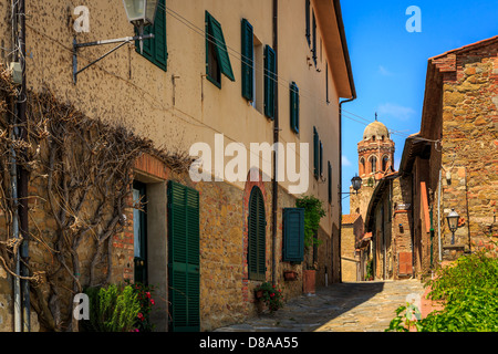 Strada tradizionale a Castiglione della Pescaia, Toscana, Italia Foto Stock