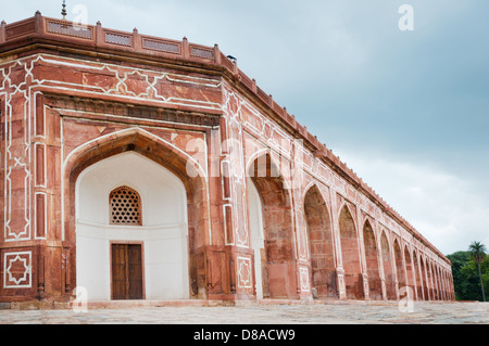 Archi ornamentali di la tomba di Humayun a Delhi, India come un esempio di architettura persiana Foto Stock