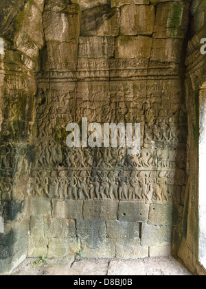 Bassorilievi. Bayon. Angkor Thom. Parco Archeologico di Angkor. Siem Reap. Cambogia Foto Stock