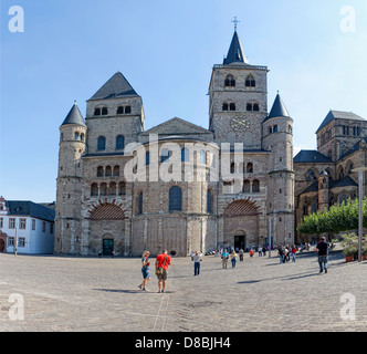 In Germania, in Renania Palatinato, Trier, vista di San Pietro Foto Stock