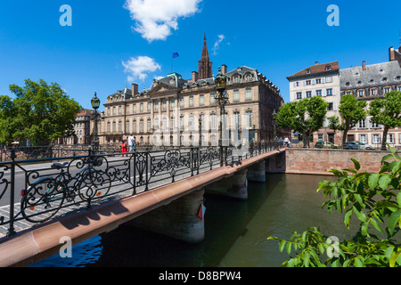 Palazzo Rohan sul fiume Ill, Strasburgo,l'Alsazia,Francia,l'Europa Foto Stock