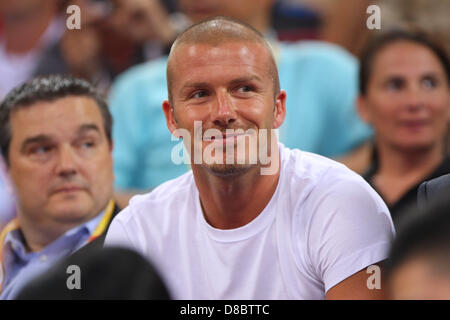 (FILE) David Beckham, 38, è dovuto al ritiro alla fine della corrente stagione calcistica dopo una brillante carriera. Beckham realizzato 115 apparenze per Inghilterra e 394 per il Manchester United e ha anche giocato per il Real Madrid, galassia di Los Angeles, AC Milan e Paris Saint Germain. David Beckham, 24 agosto 2008 - Basket : Giochi Olimpici di Pechino 2008, di pallacanestro degli uomini di partita finale tra gli Stati Uniti e la Spagna a Pechino olimpica Basket palestra a Pechino in Cina. (Foto di Daiju Kitamura/AFLO SPORT) [1045] Foto Stock