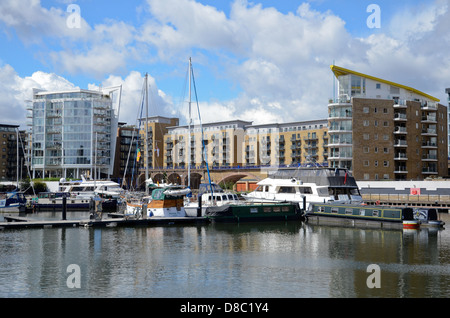 Limehouse Basin e Marina in London Docklands Foto Stock